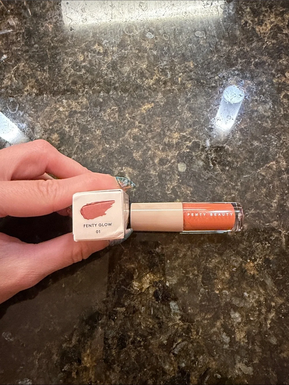 Fenty Beauty Gloss Bomb Lip Luminizer — 01 Fenty Glow 0.07 fl oz New